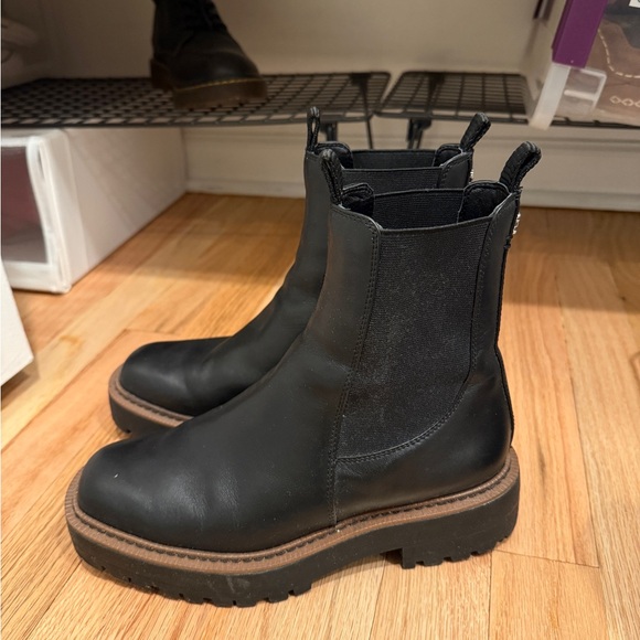 Sam Edelman Laguna Chelsea Boots - Picture 6 of 10